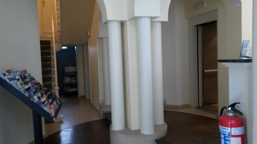 Hotel Queen Mary Bruxelles Eksteriør billede
