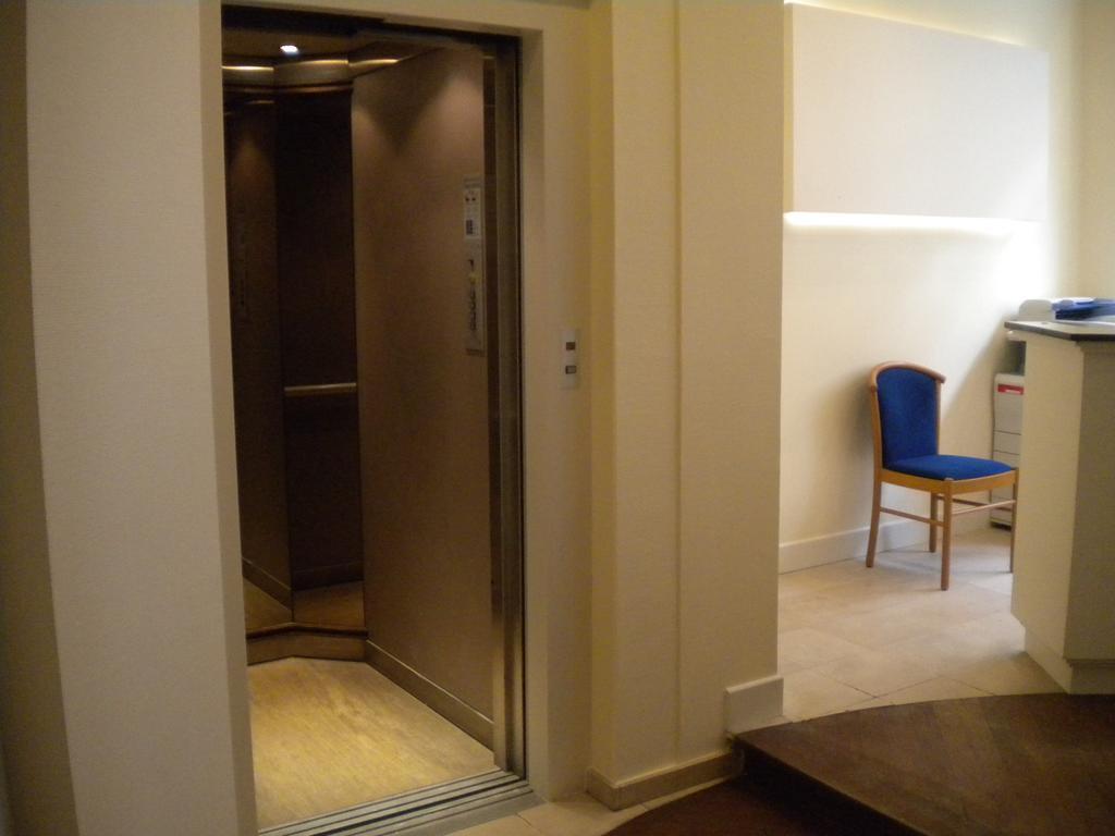 Hotel Queen Mary Bruxelles Eksteriør billede